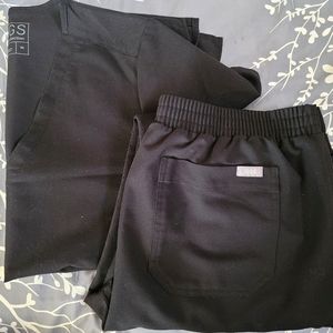 Figs scrubs black